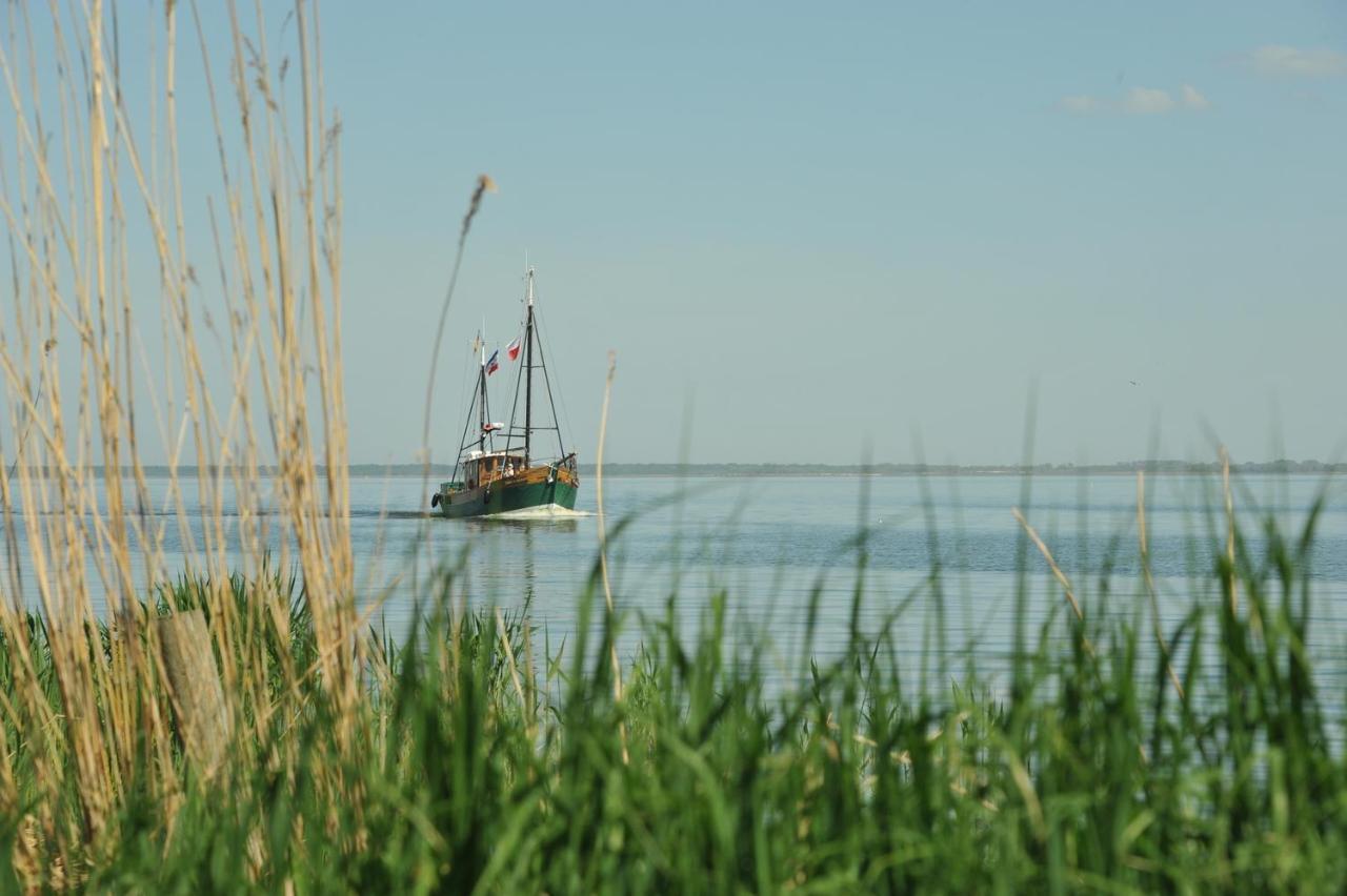 Ostsee-Ferienhaus Im Gruenen Klockenhagen Luaran gambar